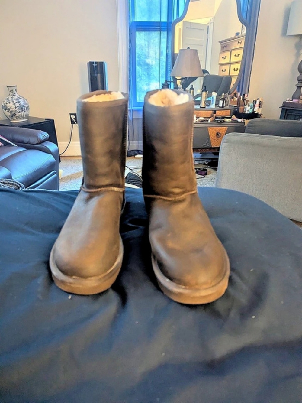 UGG Classic Short Boot Women's Brown Winter Boots